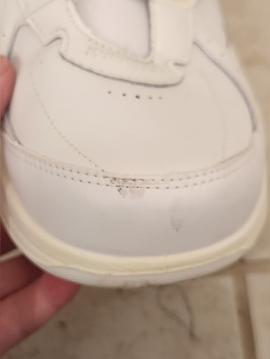 Size 10.5 New Balance 577 White Walking Shoe Strap main image 9